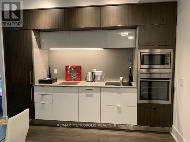 6101 - 10 York Street, Toronto, Ontario  M5J 2L9 - Photo 2 - C12648124