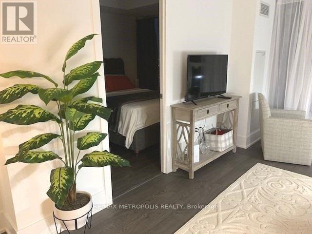 6101 - 10 York Street, Toronto, Ontario  M5J 2L9 - Photo 4 - C12648124