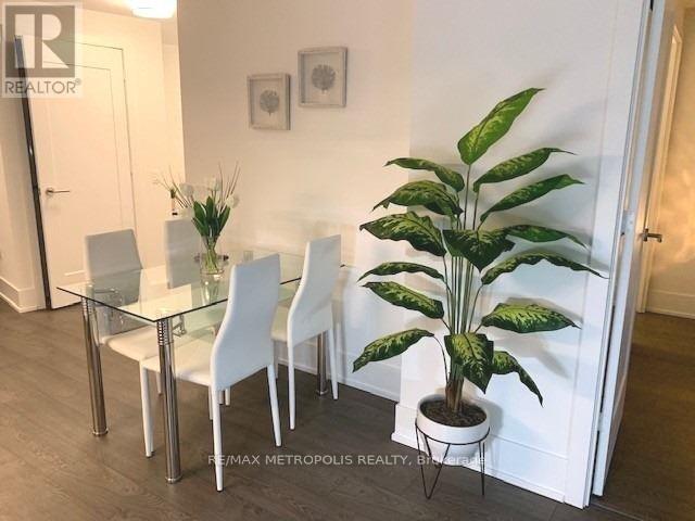 6101 - 10 York Street, Toronto, Ontario  M5J 2L9 - Photo 9 - C12648124