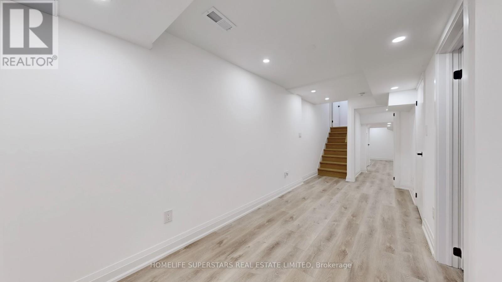 3 Playfair Road, Whitby, Ontario  L1N 9S8 - Photo 37 - E12648098