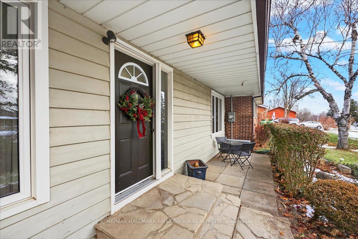 794 Jomar Avenue, Pickering, Ontario  L1V 2P9 - Photo 3 - E12648114