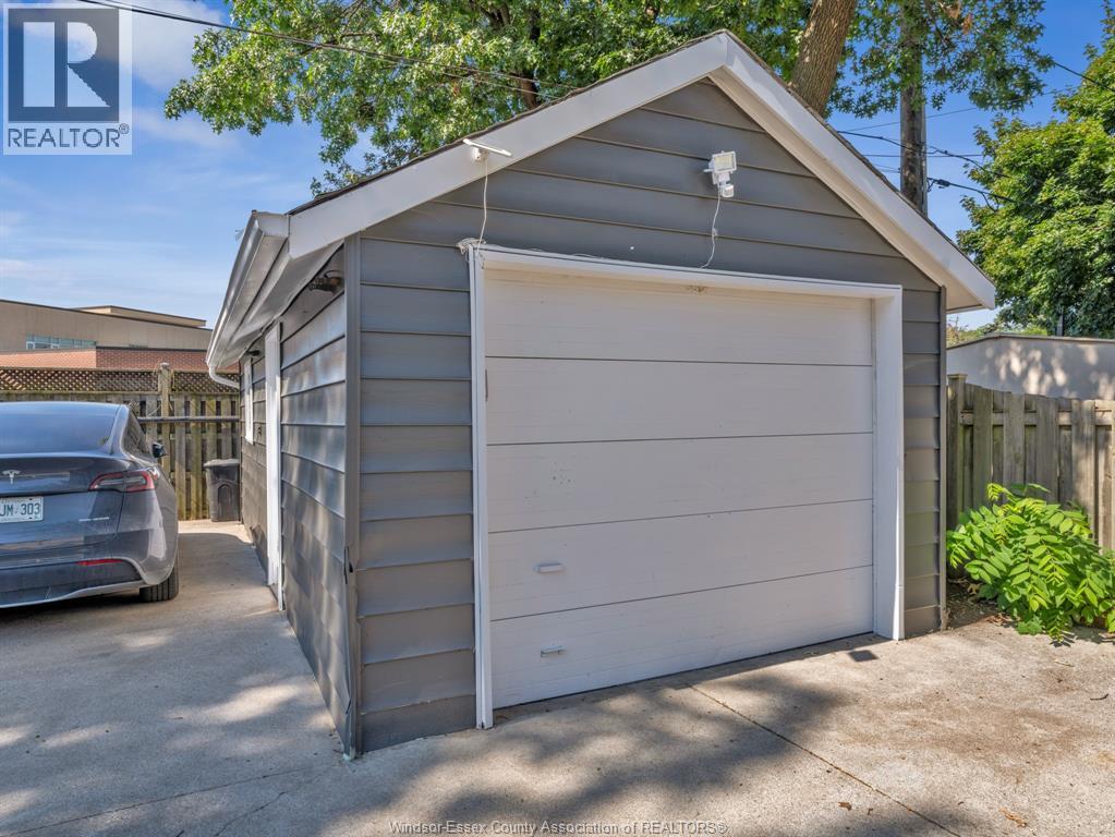 1361 Chappell Avenue, Windsor, Ontario  N9C 3E1 - Photo 7 - 25031998