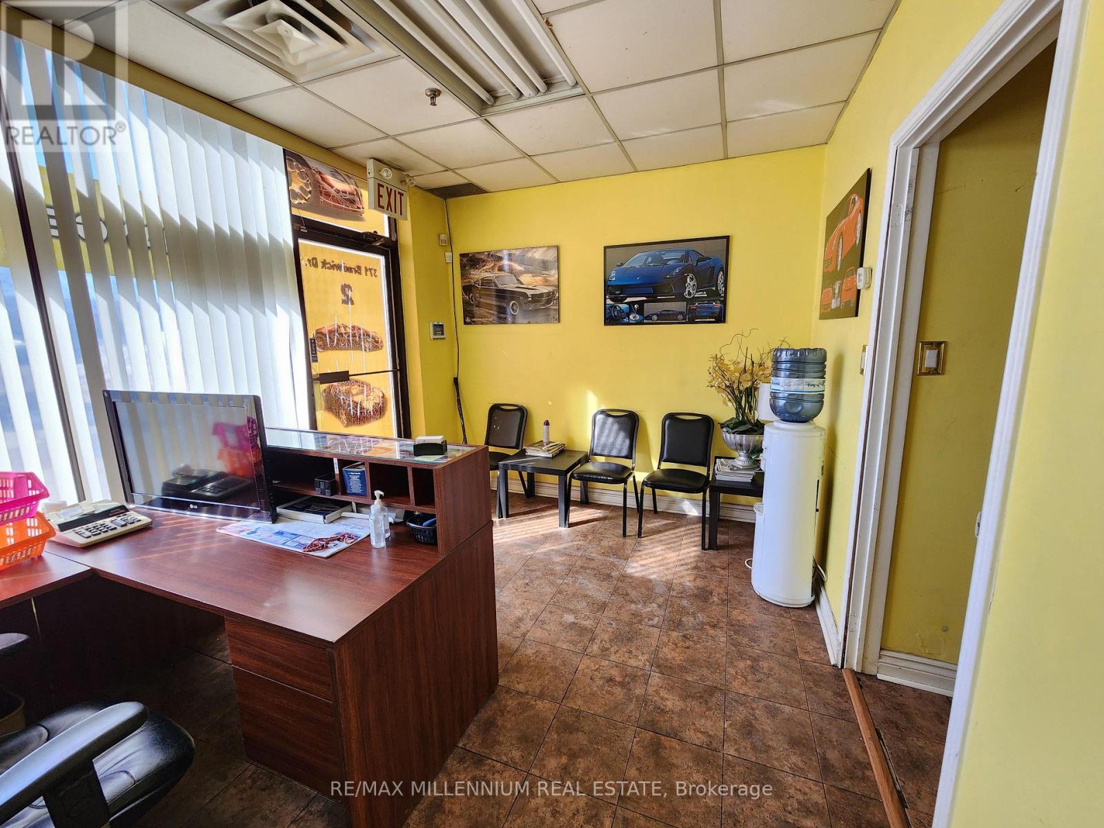 2 - 371 Bradwick Drive N, Vaughan, Ontario  L4K 2P4 - Photo 4 - N12648178