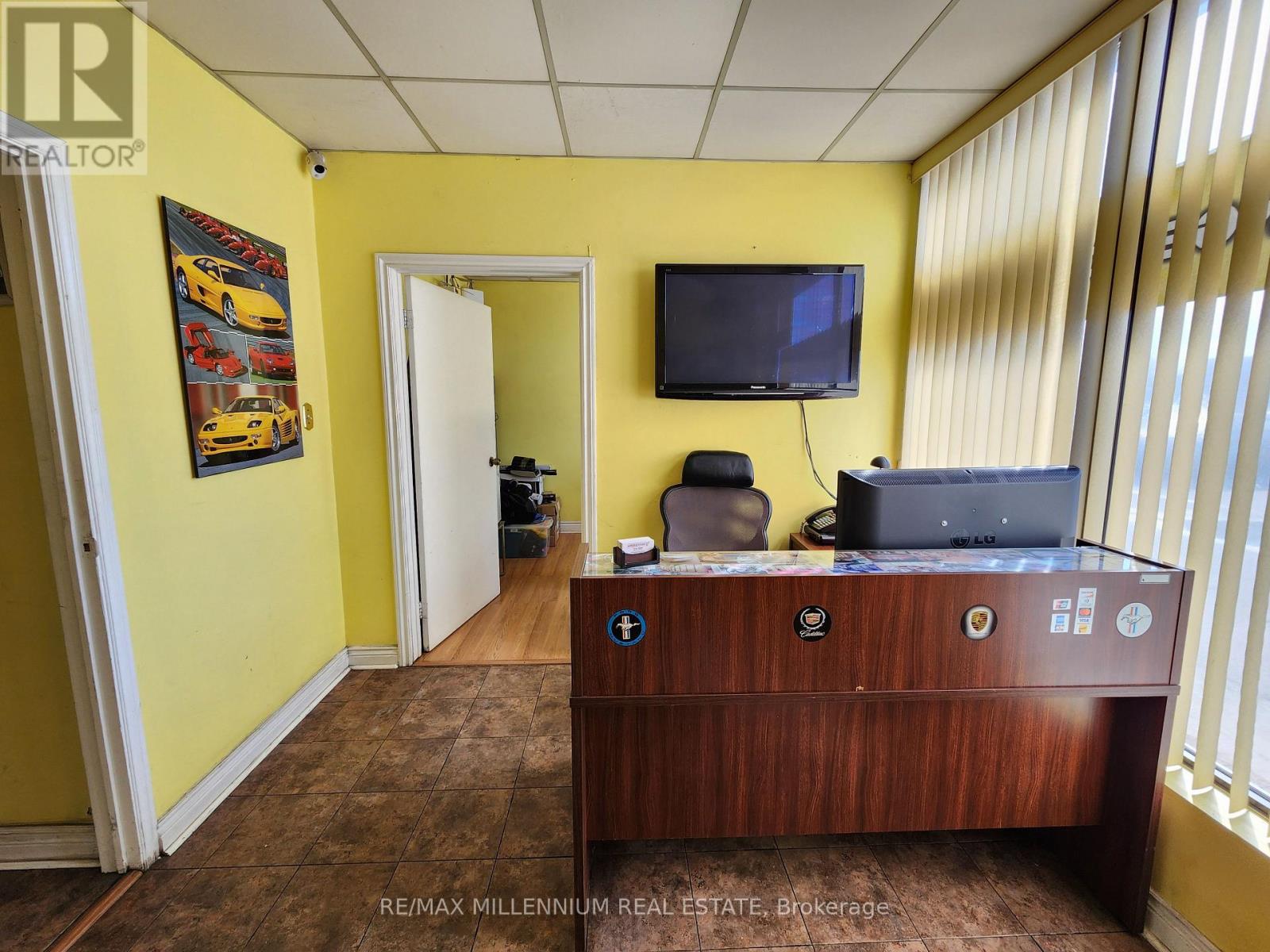 2 - 371 Bradwick Drive N, Vaughan, Ontario  L4K 2P4 - Photo 6 - N12648178