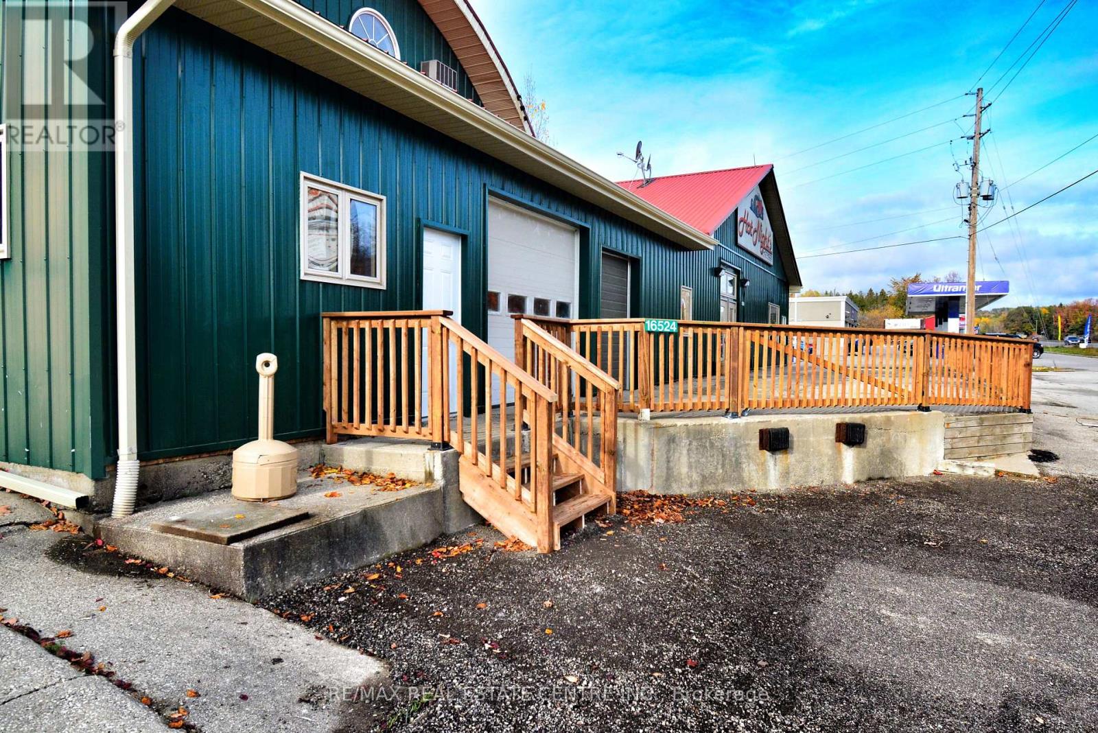 16524 Hurontario Street, Caledon, Ontario  L0N 1C0 - Photo 2 - W12647914