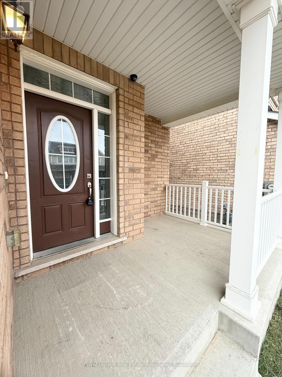 68 Stedford Crescent, Brampton, Ontario  L7A 4P5 - Photo 2 - W12648128