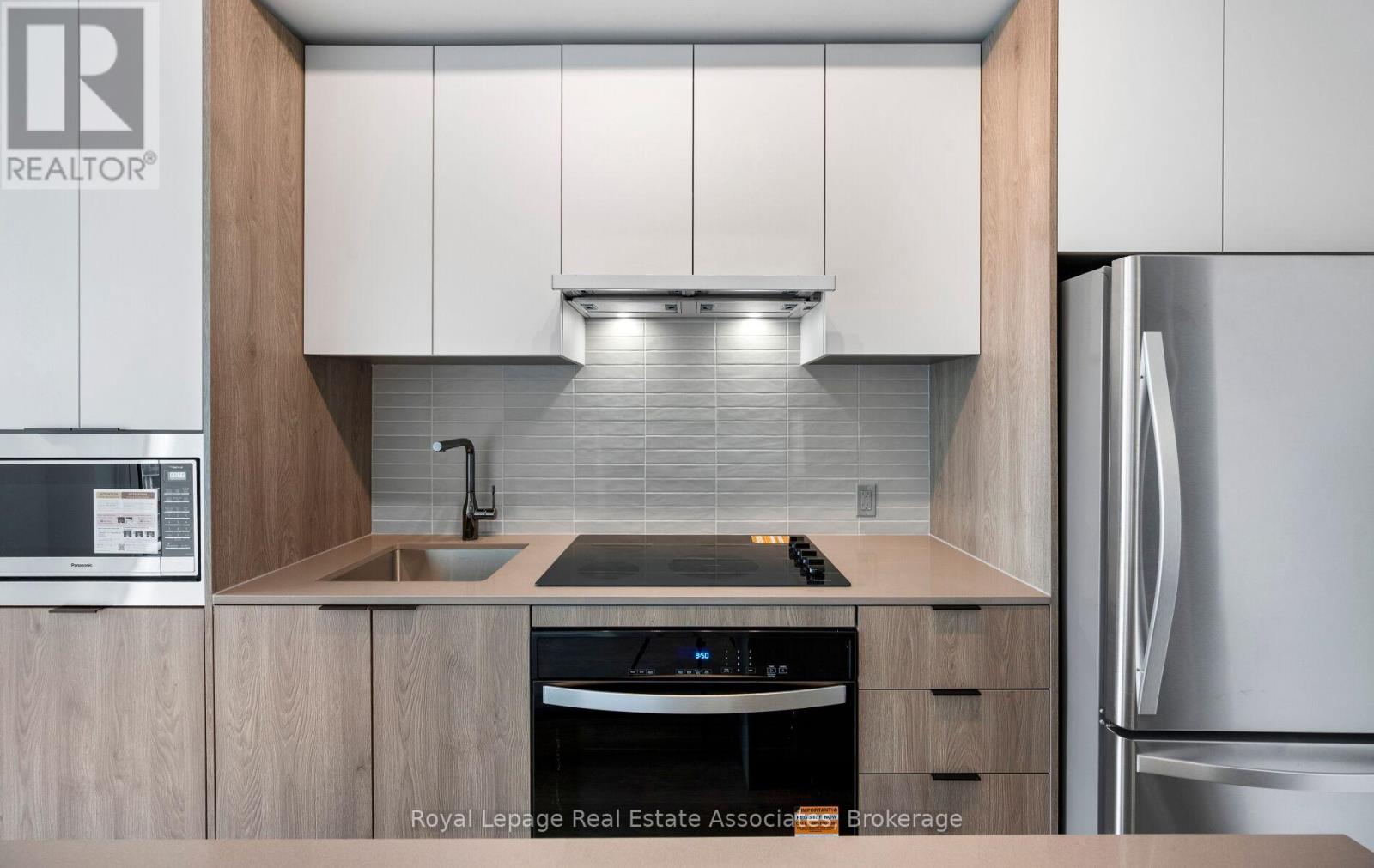 701 - 1007 The Queensway, Toronto, Ontario  M8Z 0H4 - Photo 10 - W12648132