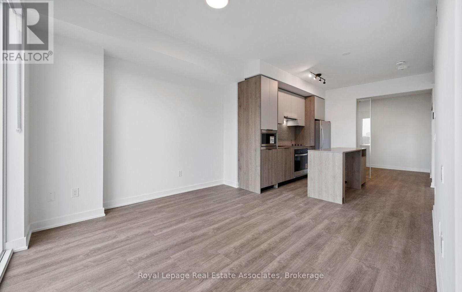 701 - 1007 The Queensway, Toronto, Ontario  M8Z 0H4 - Photo 11 - W12648132