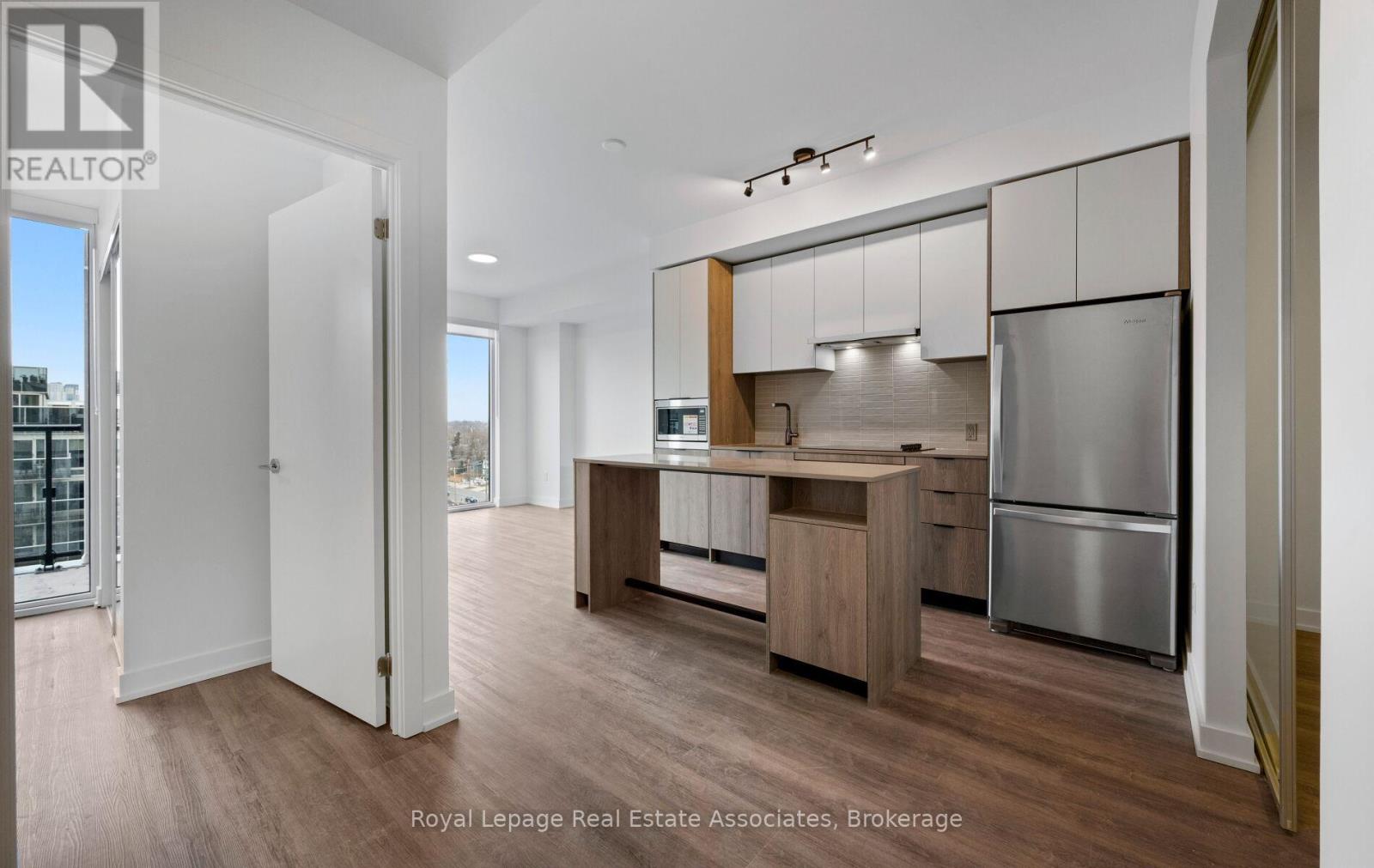 701 - 1007 The Queensway, Toronto, Ontario  M8Z 0H4 - Photo 7 - W12648132