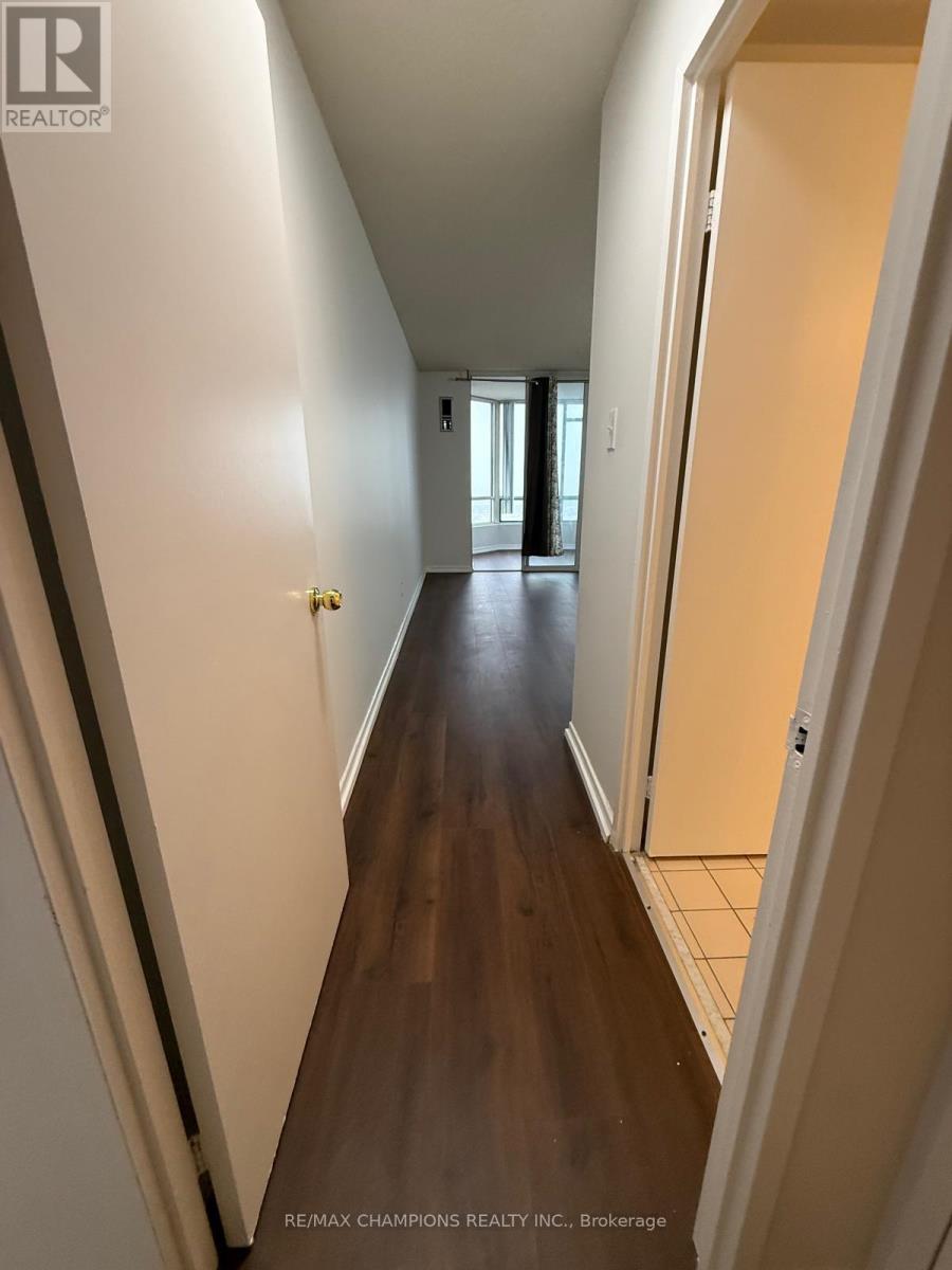 1406 - 26 Hanover Road, Brampton, Ontario  L6S 4T2 - Photo 16 - W12648154