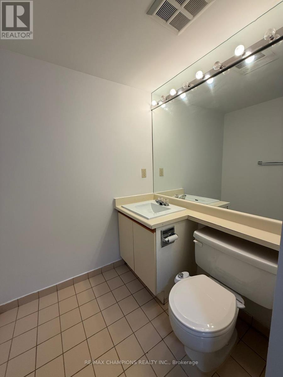 1406 - 26 Hanover Road, Brampton, Ontario  L6S 4T2 - Photo 21 - W12648154