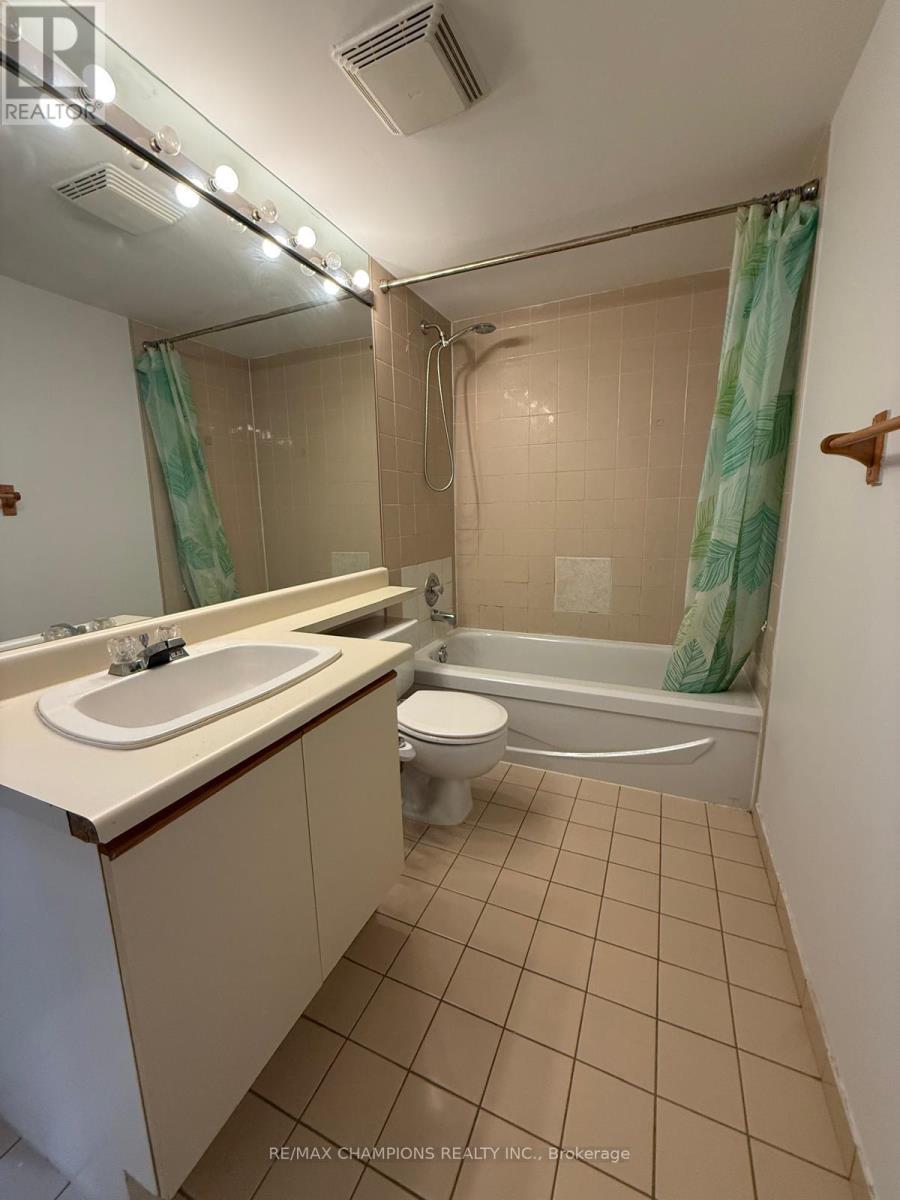 1406 - 26 Hanover Road, Brampton, Ontario  L6S 4T2 - Photo 23 - W12648154