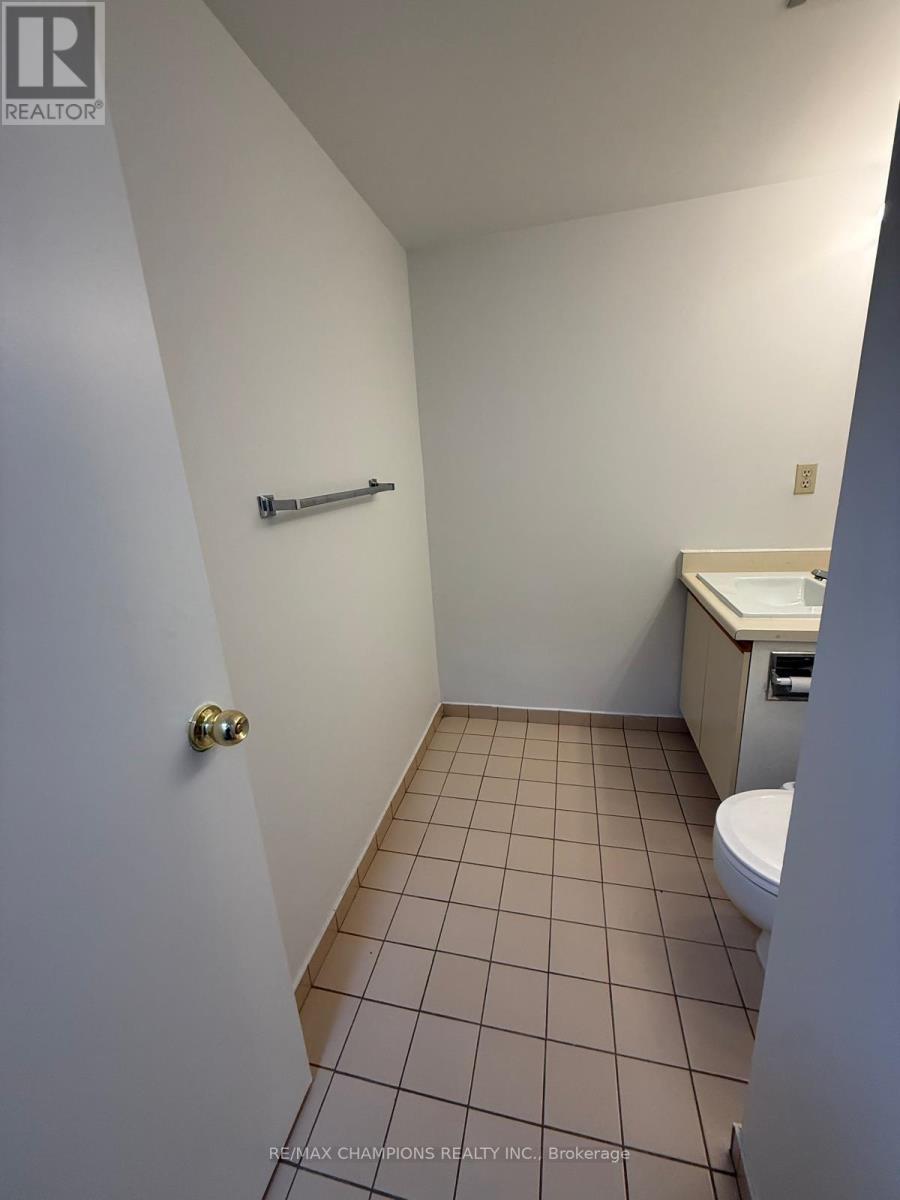 1406 - 26 Hanover Road, Brampton, Ontario  L6S 4T2 - Photo 25 - W12648154