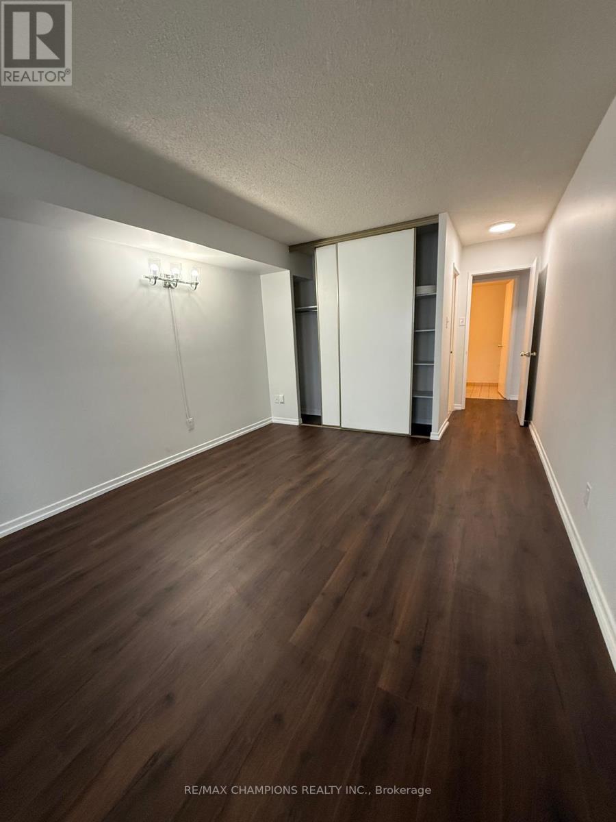 1406 - 26 Hanover Road, Brampton, Ontario  L6S 4T2 - Photo 9 - W12648154