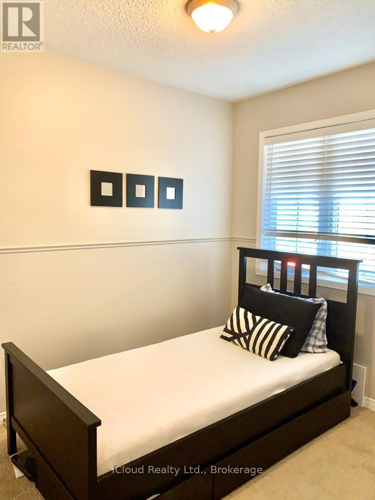 Main/2nd Flr - 3838 Manatee Way, Mississauga, Ontario  L5M 6Y1 - Photo 14 - W12648168