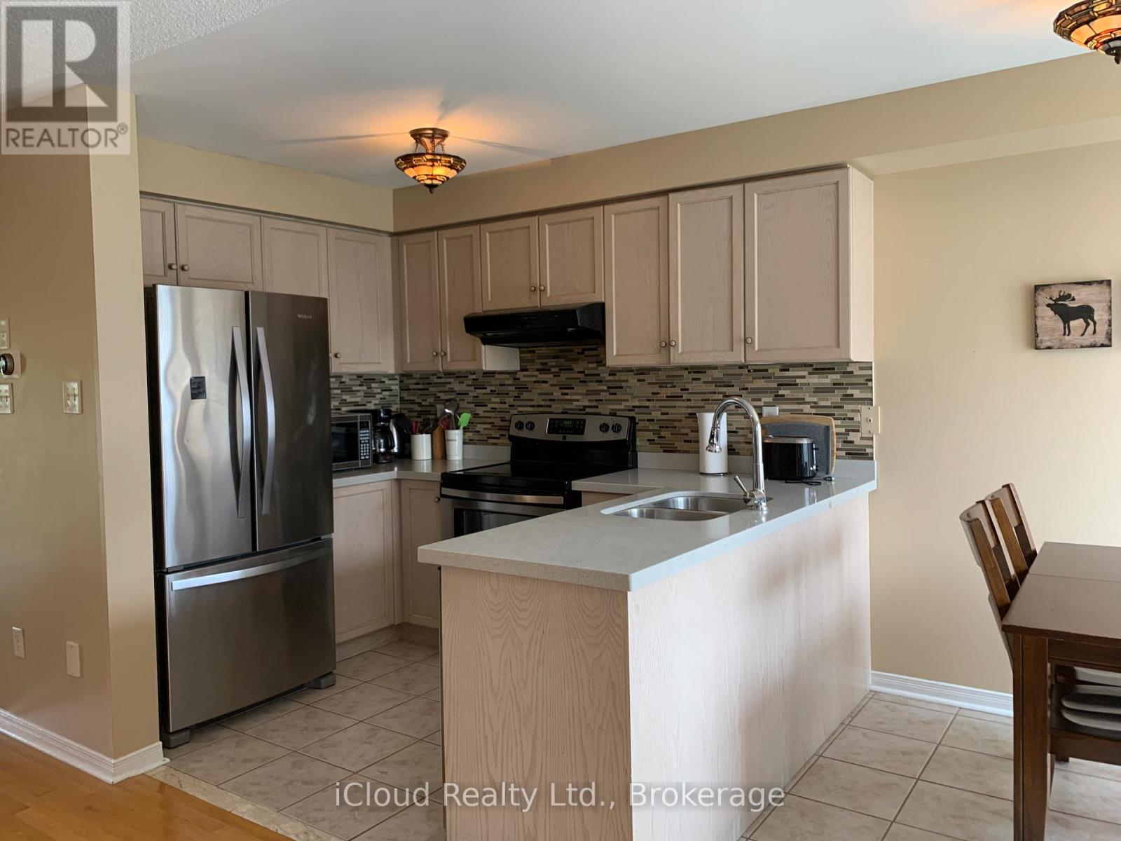Main/2nd Flr - 3838 Manatee Way, Mississauga, Ontario  L5M 6Y1 - Photo 4 - W12648168