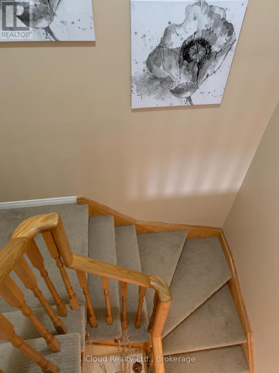 Main/2nd Flr - 3838 Manatee Way, Mississauga, Ontario  L5M 6Y1 - Photo 8 - W12648168