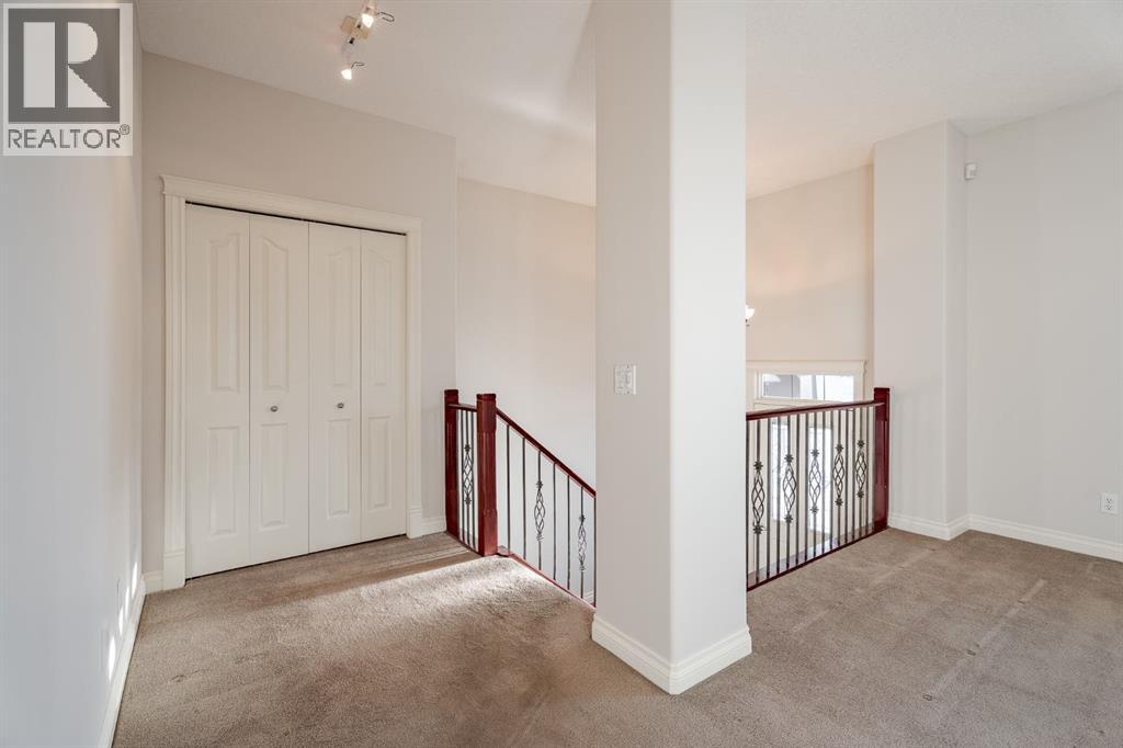 14 Discovery Woods Villas Sw, Calgary, Alberta  T3H 5A6 - Photo 6 - A2273726