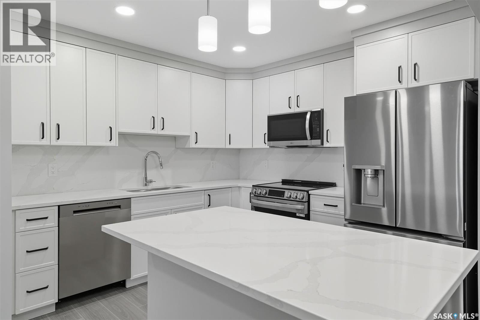 208 318 108th Street W, Saskatoon, Saskatchewan  S7N 1P8 - Photo 3 - SK025877