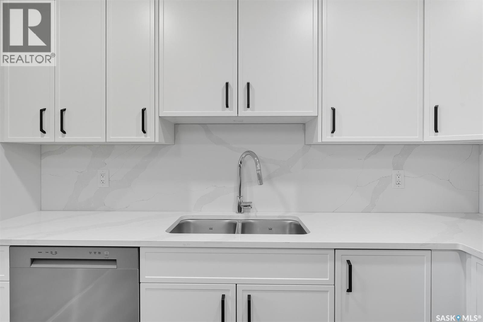 208 318 108th Street W, Saskatoon, Saskatchewan  S7N 1P8 - Photo 7 - SK025877