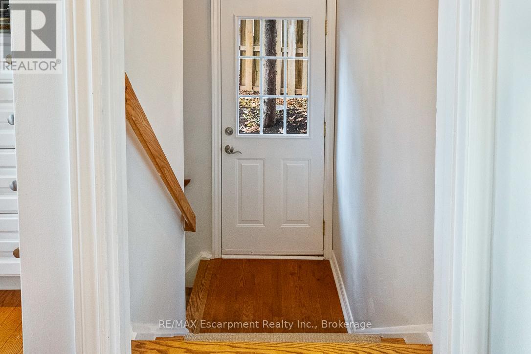 68 Glenmanor Drive N, Oakville, Ontario  L6K 2B4 - Photo 29 - W12585556