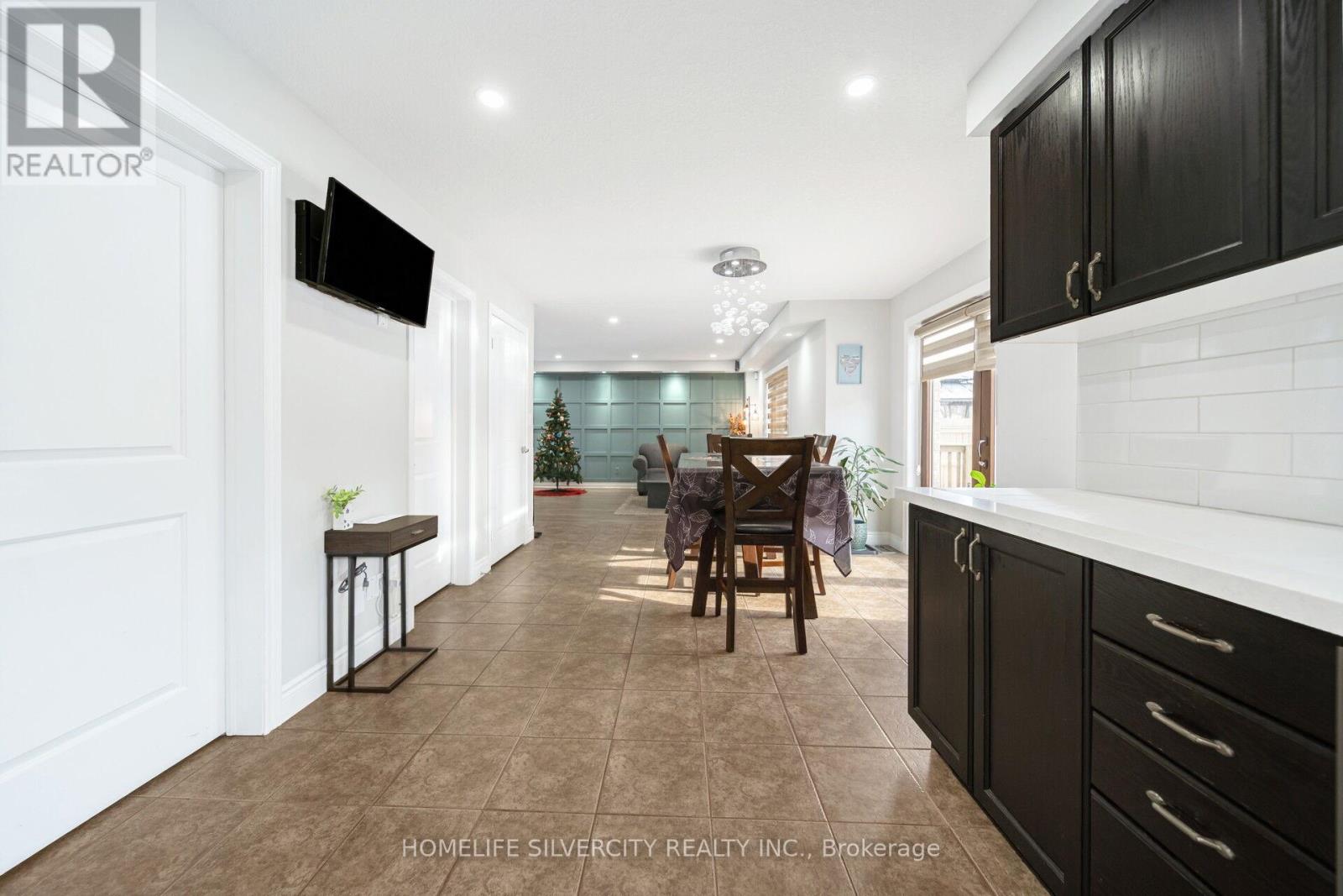 858 Springbank Avenue, Woodstock, Ontario  N4T 0A9 - Photo 19 - X12648142