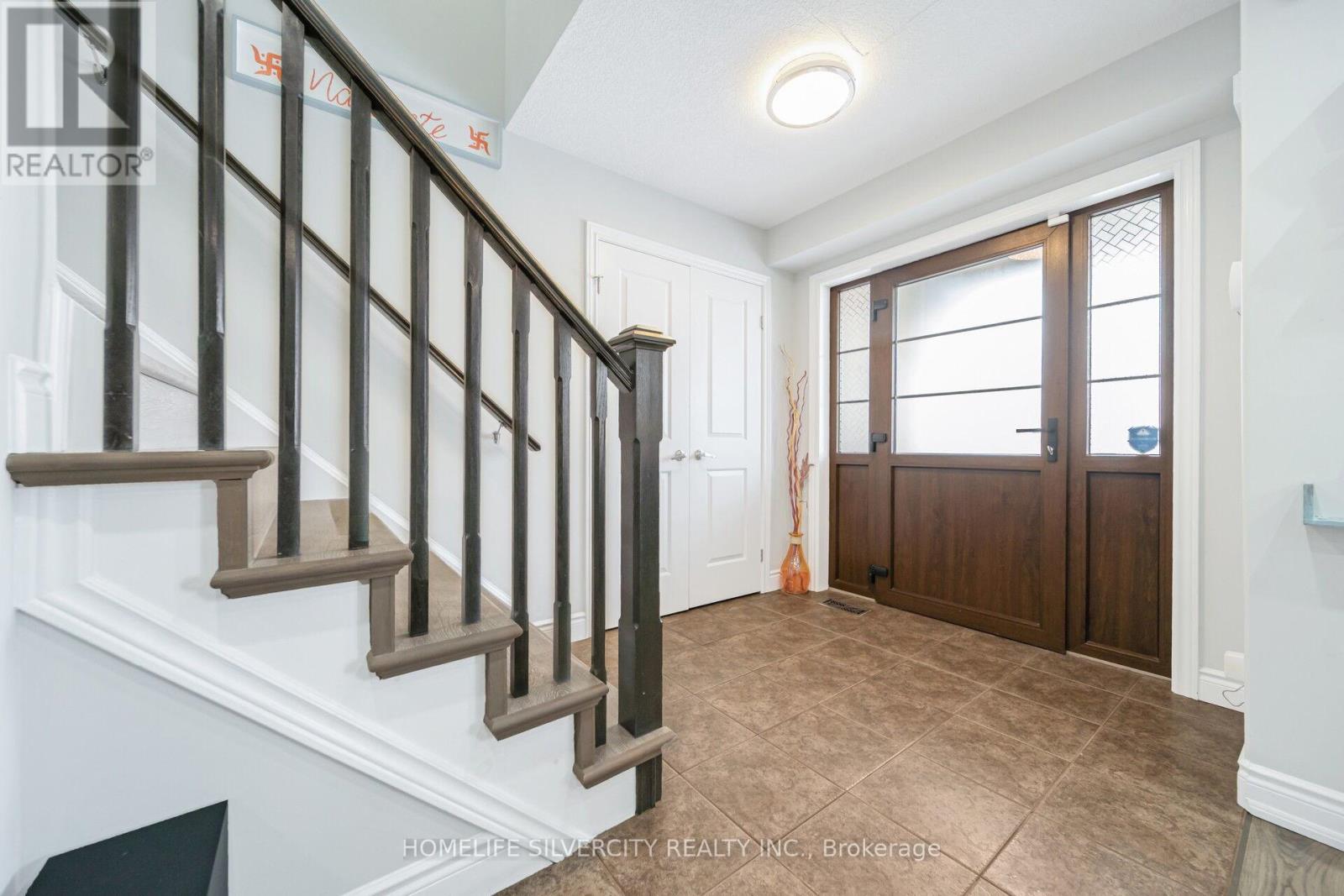 858 Springbank Avenue, Woodstock, Ontario  N4T 0A9 - Photo 8 - X12648142