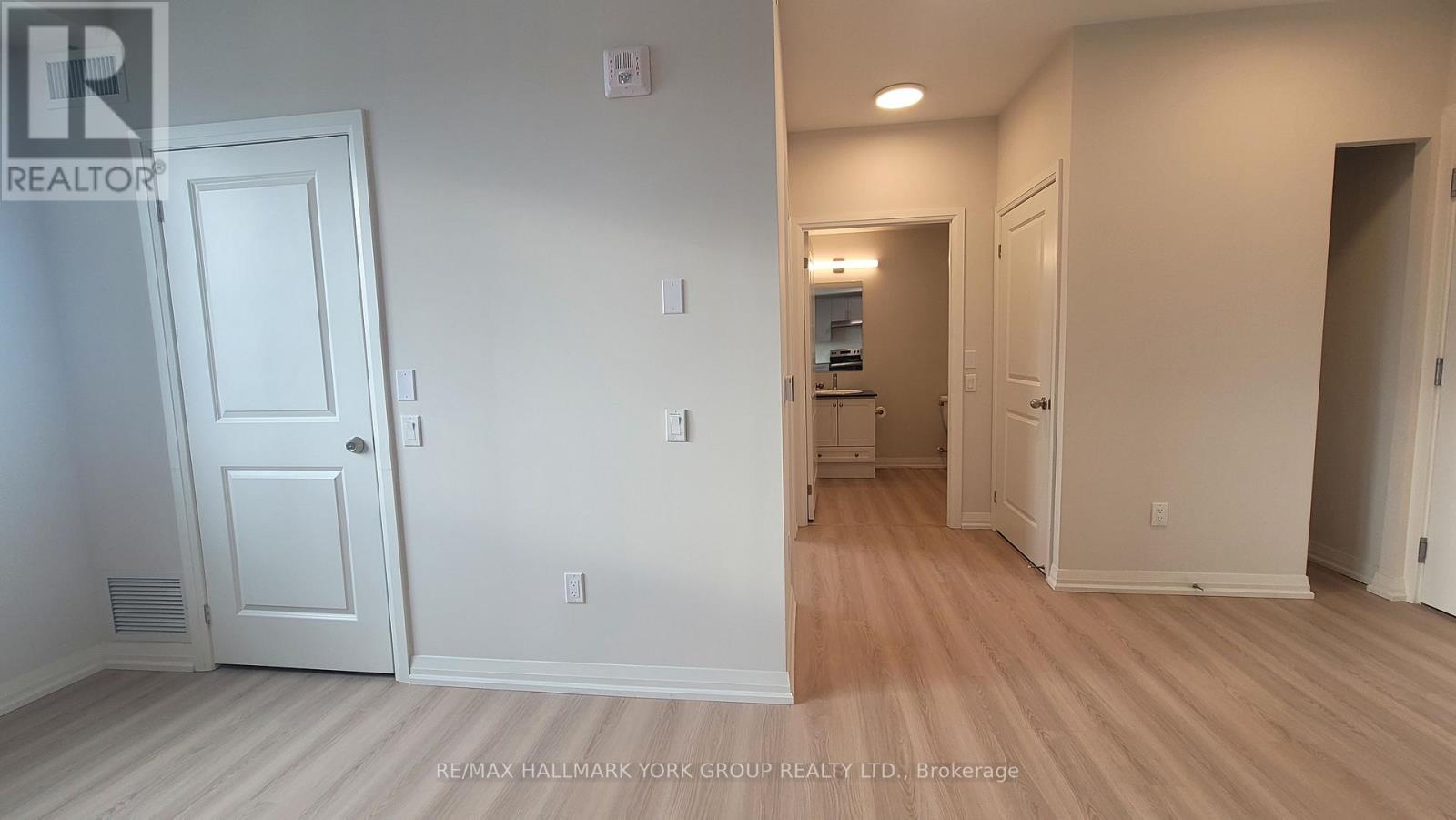 307 - 13042 Yonge Street, Richmond Hill, Ontario  L4E 1N6 - Photo 10 - N12646258