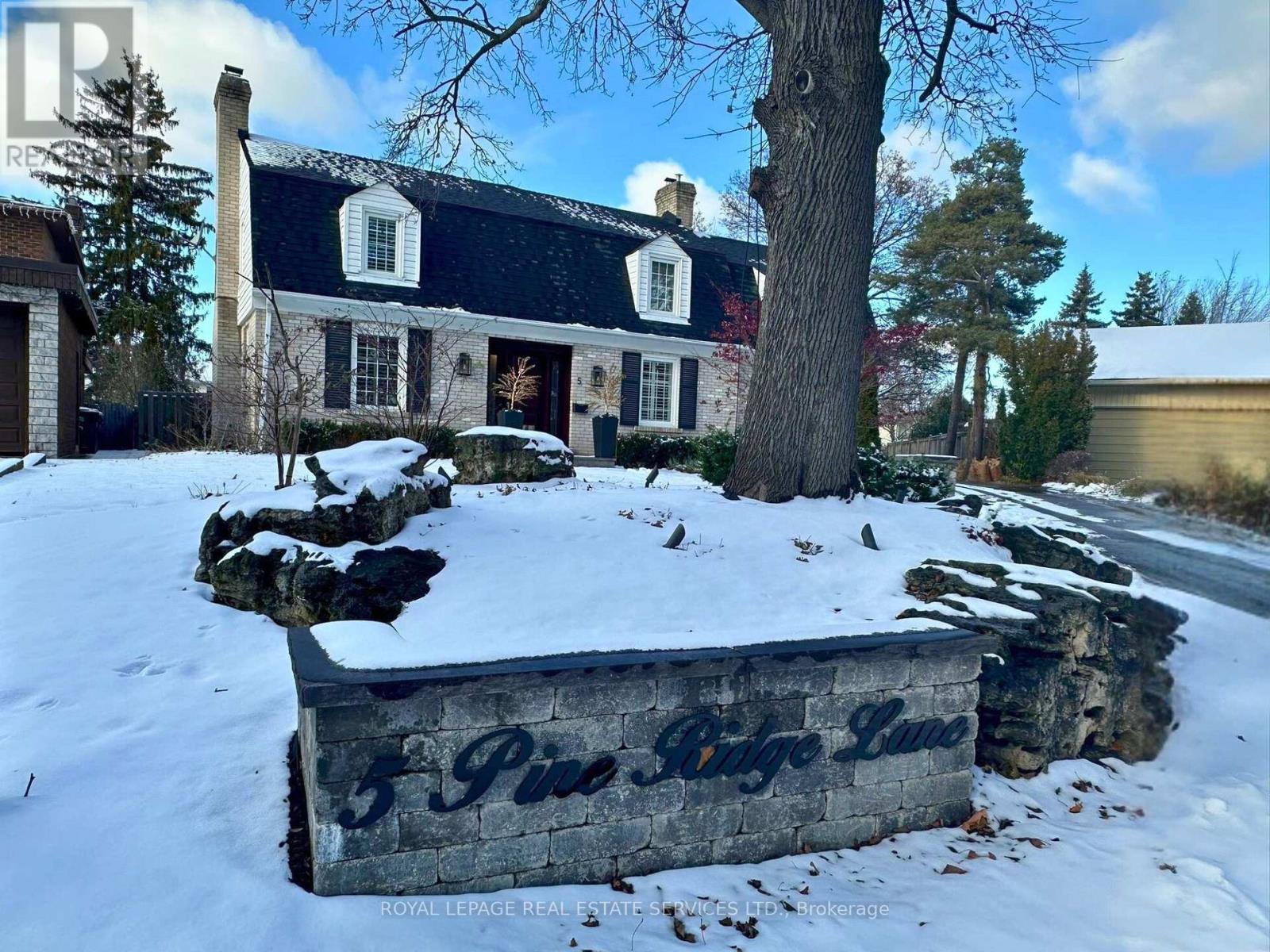 5 PINE RIDGE LANE, Brampton, Ontario