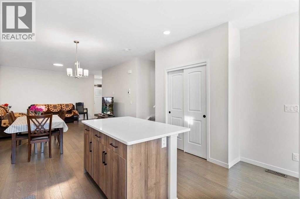 133 Chelsea Glen, Chestermere, Alberta  T1X 2P4 - Photo 16 - A2276023