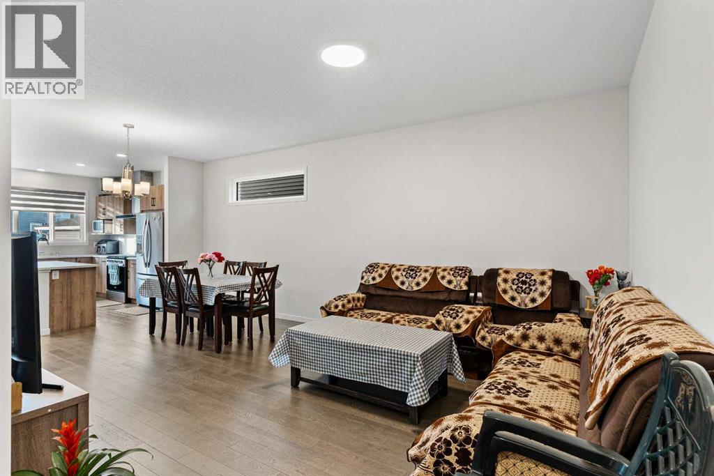 133 Chelsea Glen, Chestermere, Alberta  T1X 2P4 - Photo 8 - A2276023