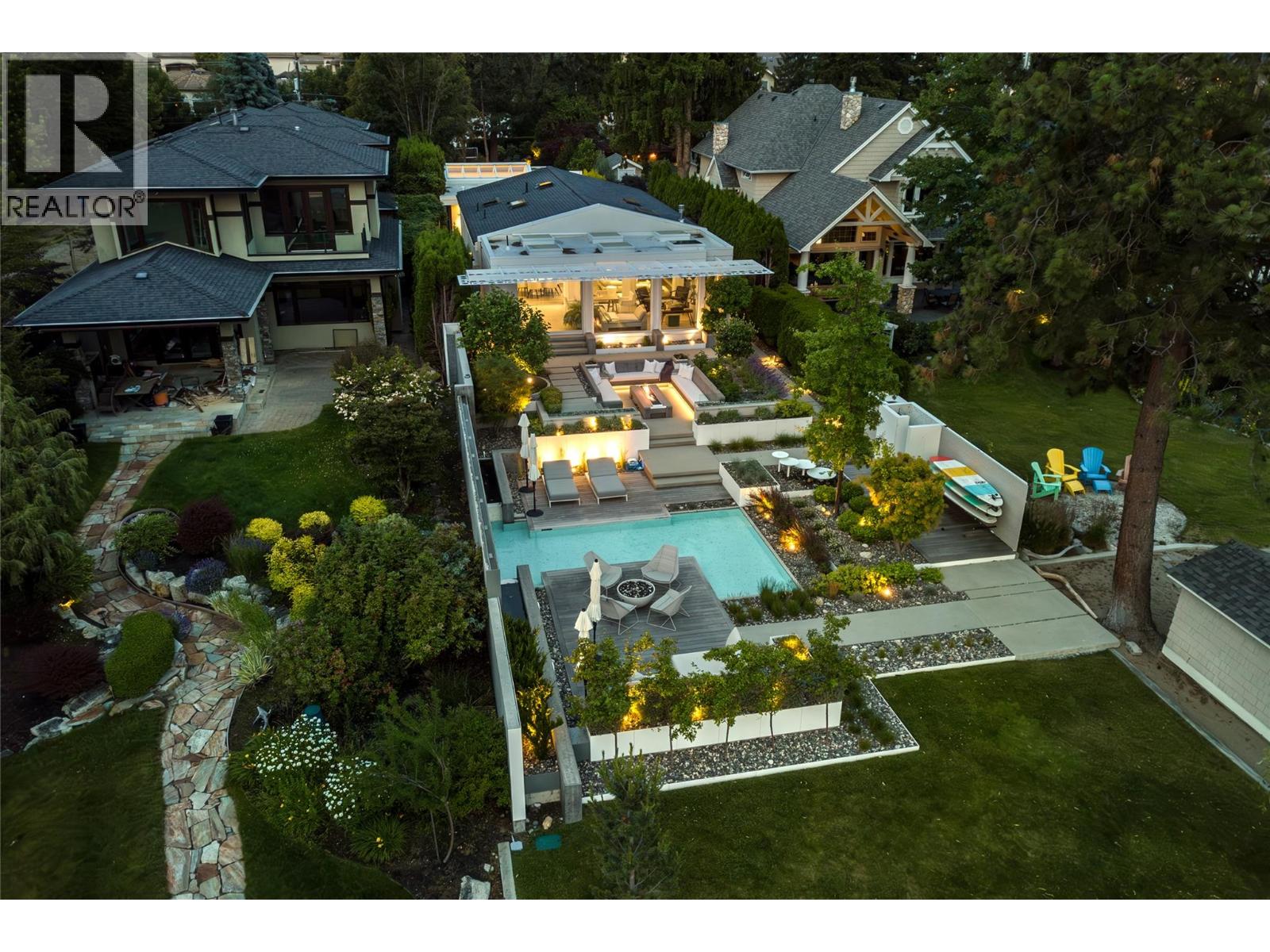 4110 Lakeshore Road, Kelowna, British Columbia