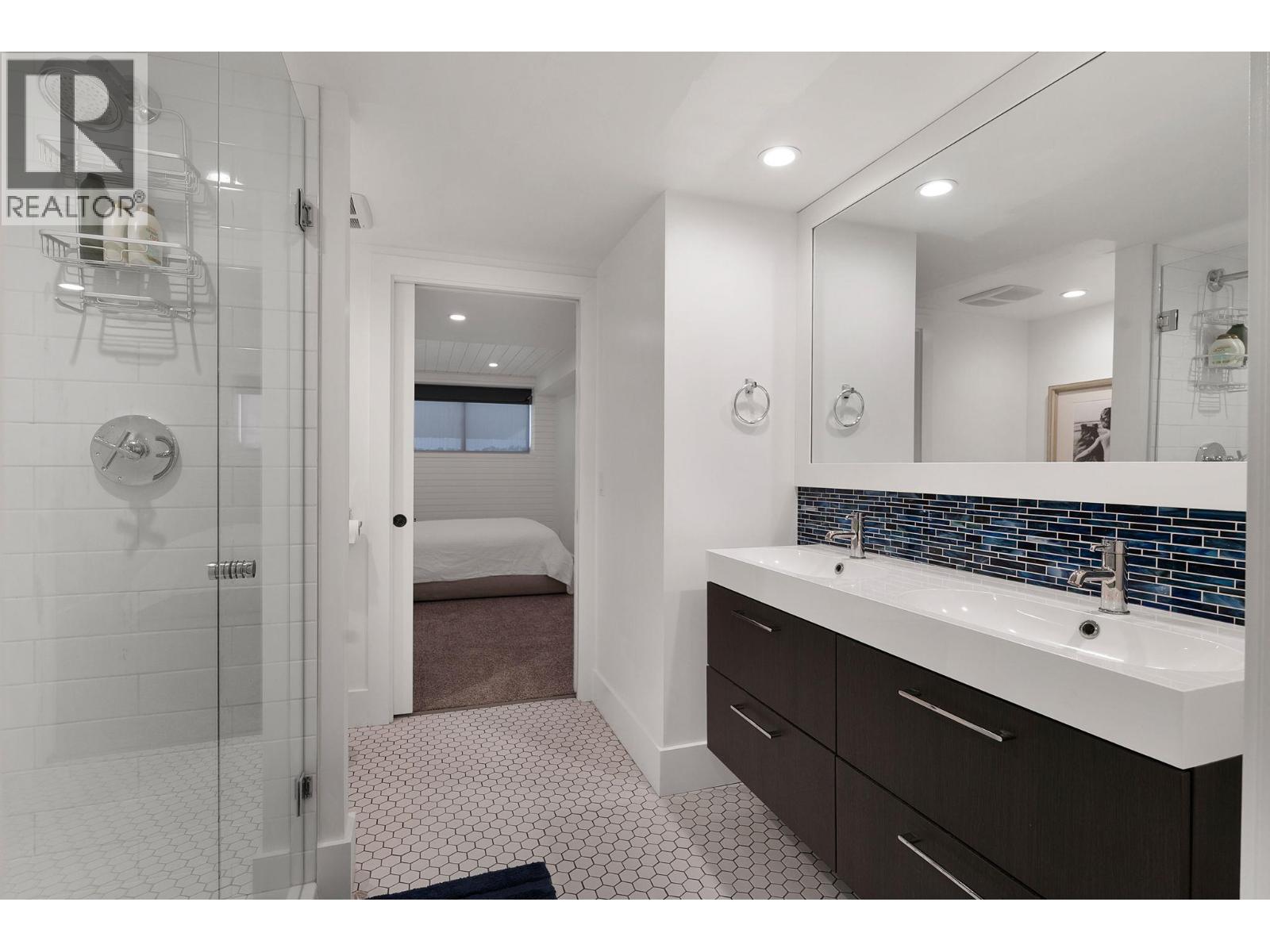 4110 Lakeshore Road, Kelowna, British Columbia  V1W 1V6 - Photo 63 - 10371320