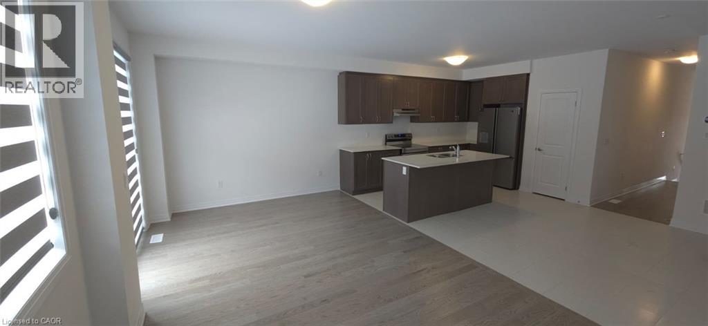 925 Douro Street, Stratford, Ontario  N5A 0M2 - Photo 4 - 40794730