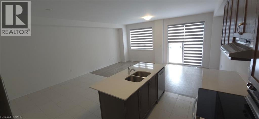 925 Douro Street, Stratford, Ontario  N5A 0M2 - Photo 2 - 40794730