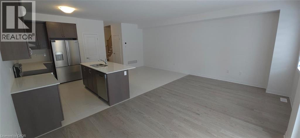 925 Douro Street, Stratford, Ontario  N5A 0M2 - Photo 3 - 40794730