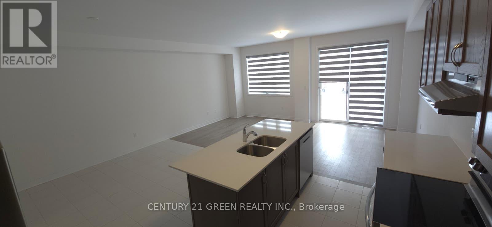 925 Douro Street, Stratford, Ontario  N5A 0M2 - Photo 2 - X12645372