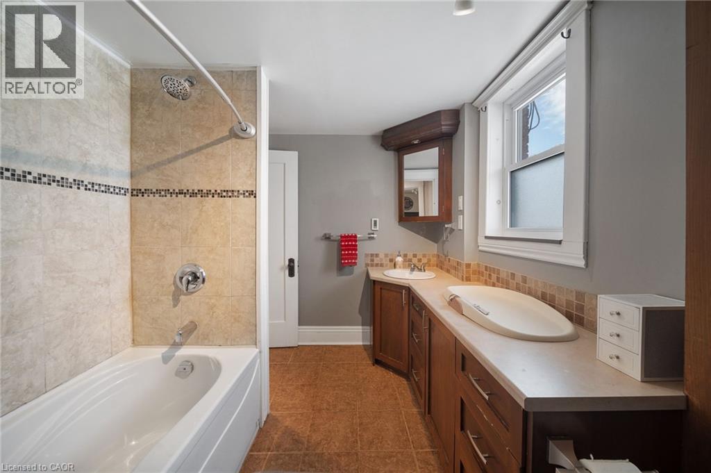 16 Oneida Street, Hagersville, Ontario  N0A 1H0 - Photo 38 - 40794962