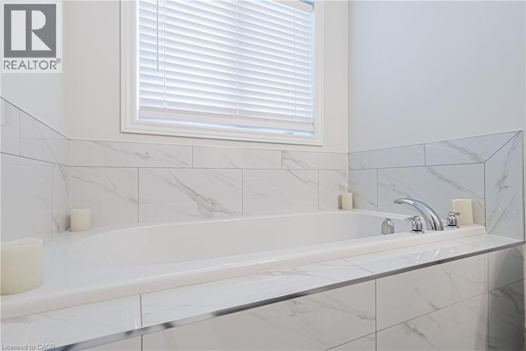 21 Zoe Lane, Binbrook, Ontario  L0R 1C0 - Photo 30 - 40794954