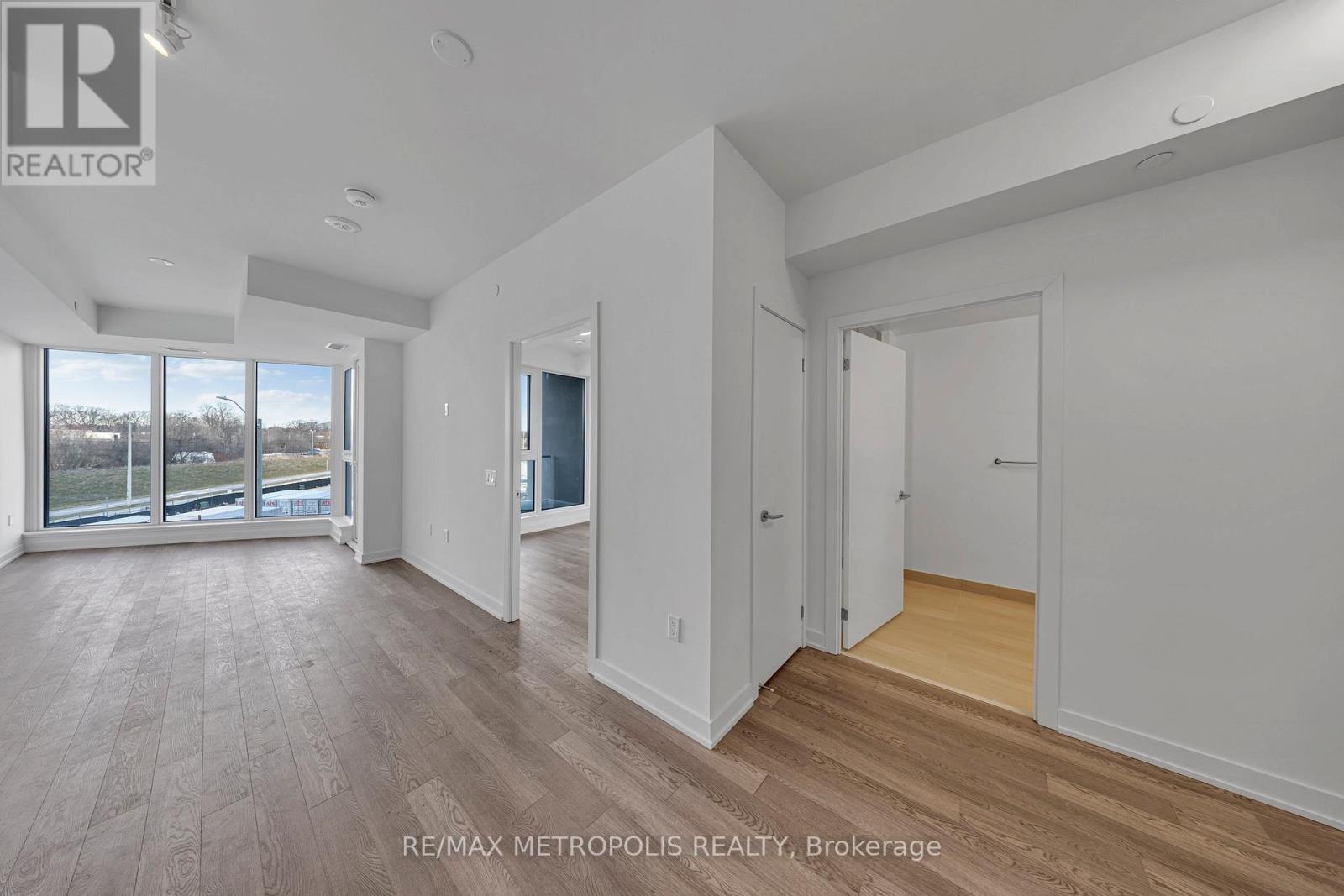 316 - 1 Kyle Lowry Road, Toronto, Ontario  M3C 0S6 - Photo 15 - C12648208