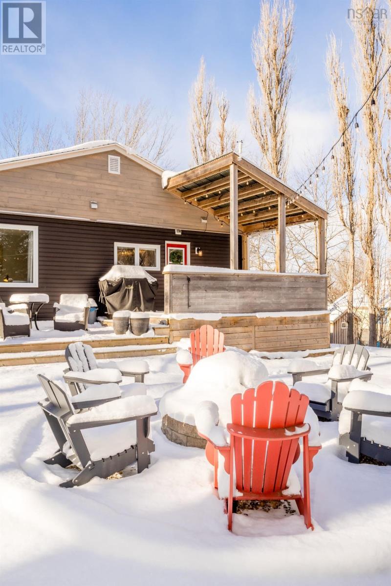 15 Hillcrest Avenue, Wolfville, Nova Scotia  B4P 1T5 - Photo 44 - 202529523