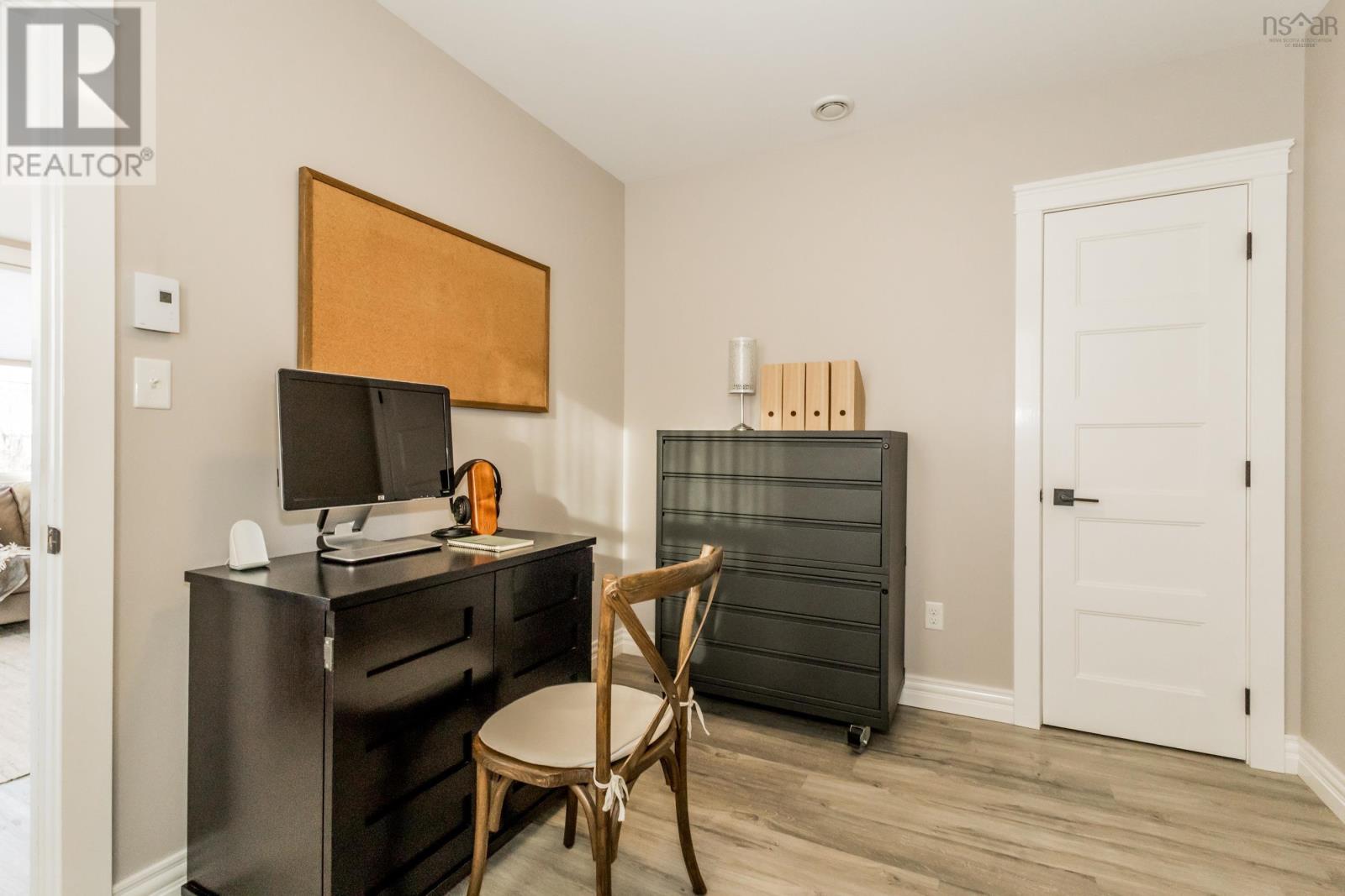 15 Hillcrest Avenue, Wolfville, Nova Scotia  B4P 1T5 - Photo 8 - 202529523