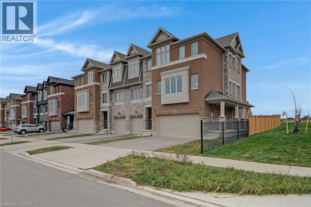 110 Ian Ormston Drive, Kitchener, Ontario  N2P 0K3 - Photo 2 - 40789515