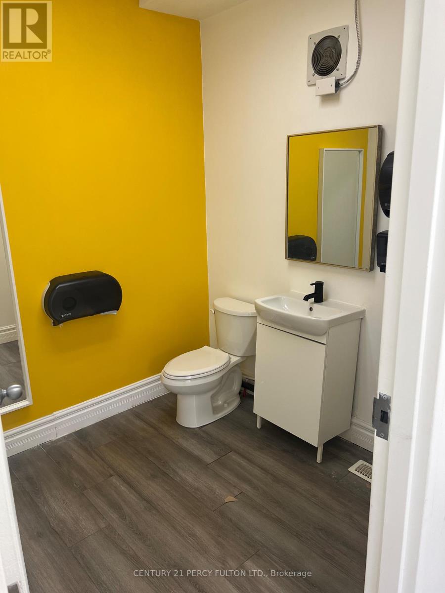 46 LAKESHORE ROAD, Oakville, Ontario