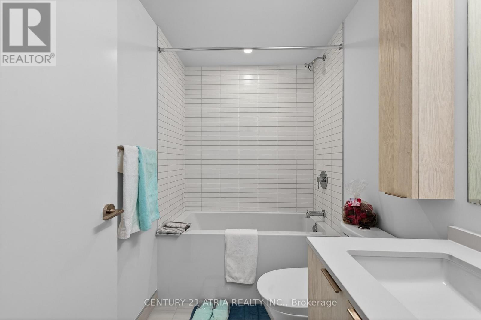 1418 - 3009 Novar Road, Mississauga, Ontario  L5B 0P9 - Photo 5 - W12648216