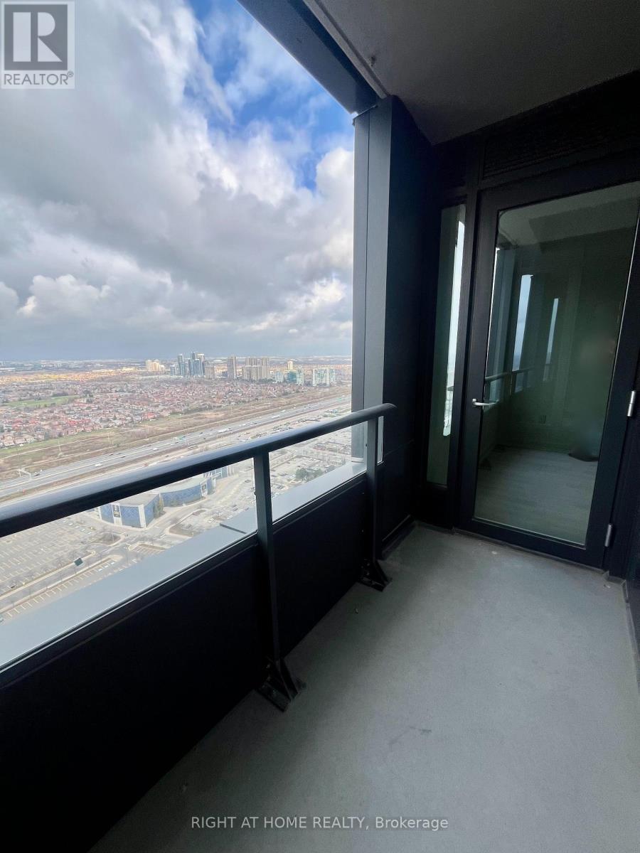 3901 - 395 Square One Drive, Mississauga, Ontario  L5B 0P6 - Photo 10 - W12648224