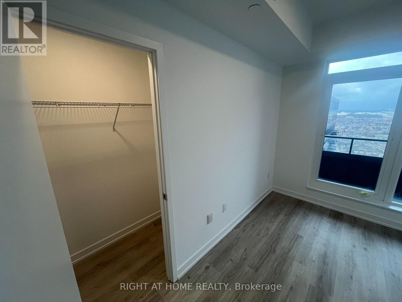 3901 - 395 Square One Drive, Mississauga, Ontario  L5B 0P6 - Photo 14 - W12648224