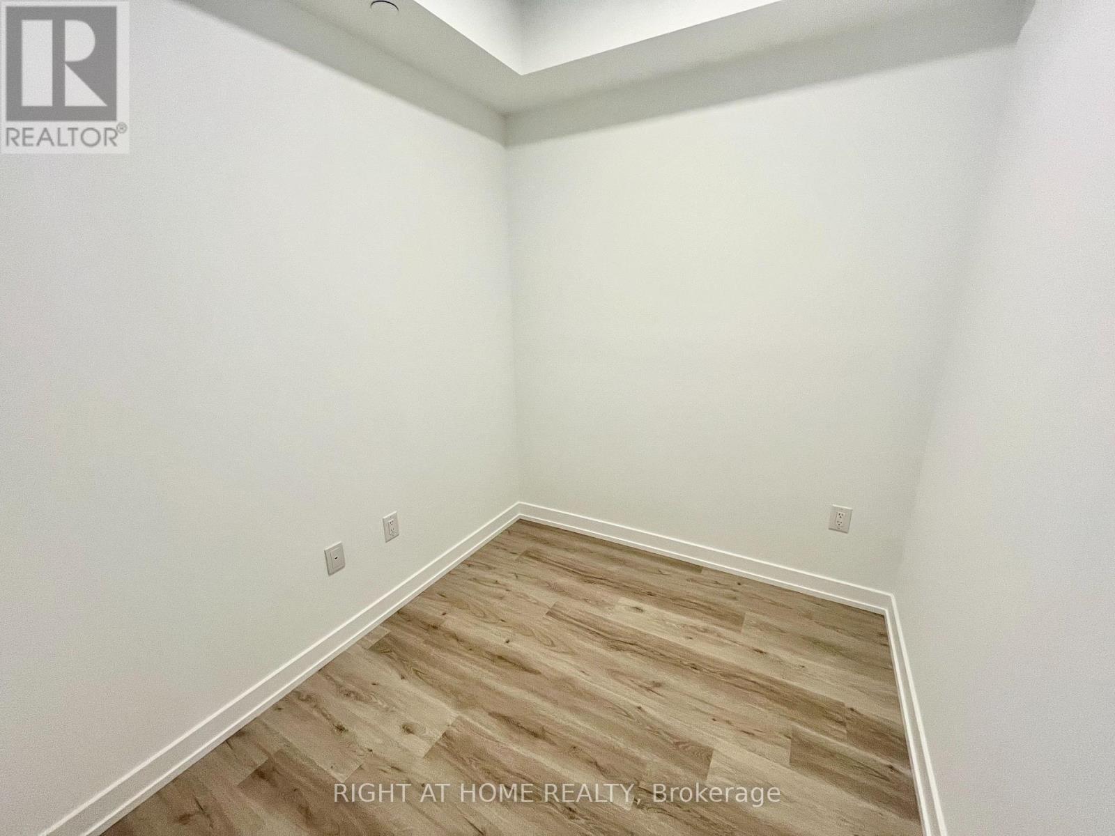 3901 - 395 Square One Drive, Mississauga, Ontario  L5B 0P6 - Photo 16 - W12648224