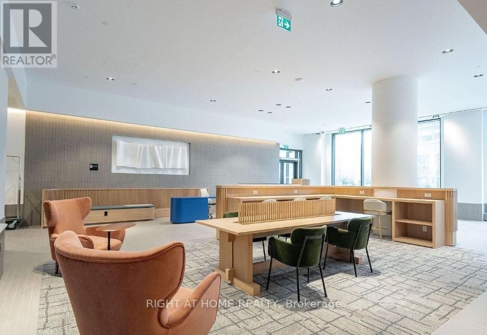 3901 - 395 Square One Drive, Mississauga, Ontario  L5B 0P6 - Photo 28 - W12648224