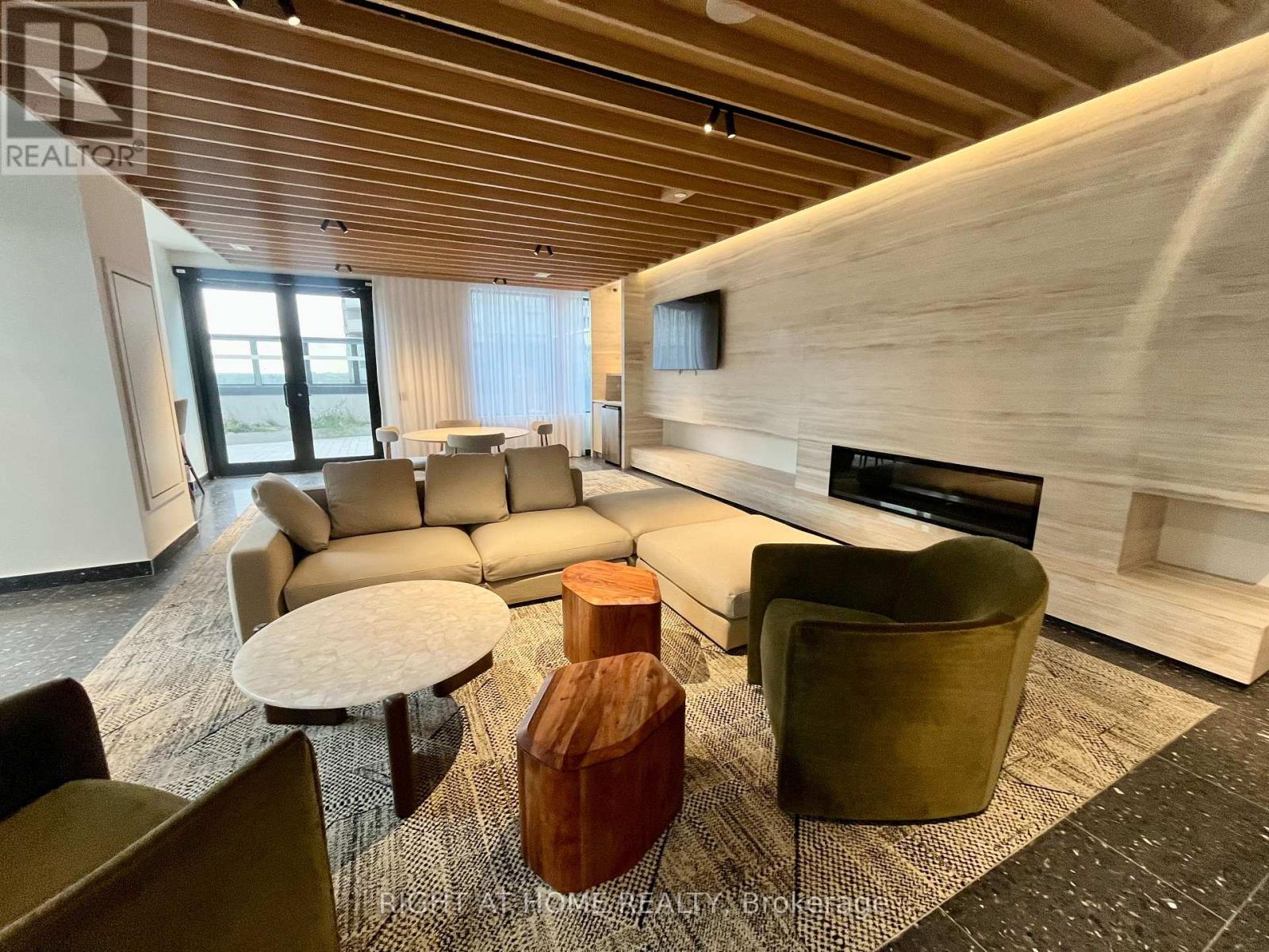 3901 - 395 Square One Drive, Mississauga, Ontario  L5B 0P6 - Photo 31 - W12648224